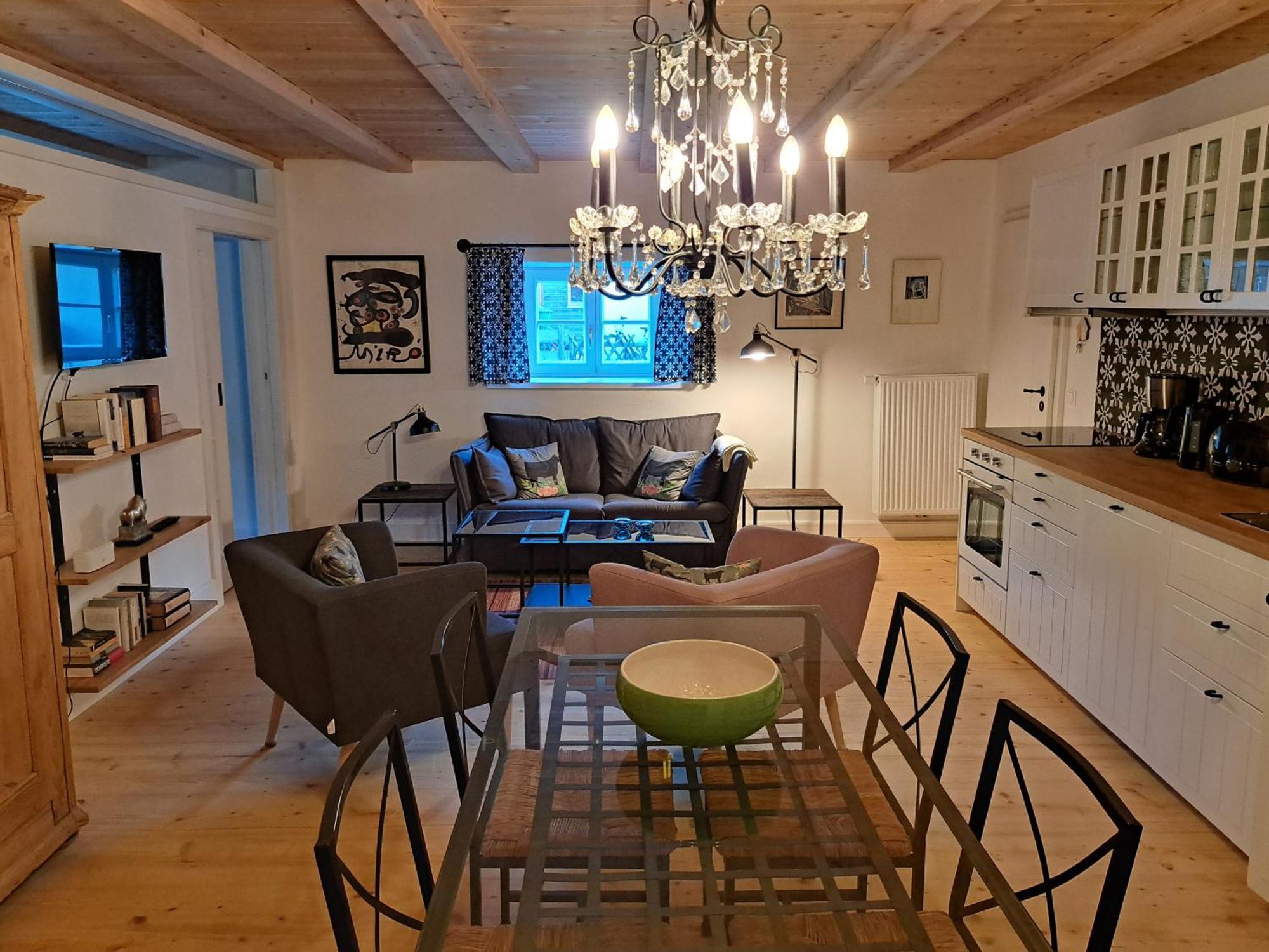 Neu! Ferienwohnungen Im Lueftlmalereck, Hennalahaus Oberammergau Bagian luar foto