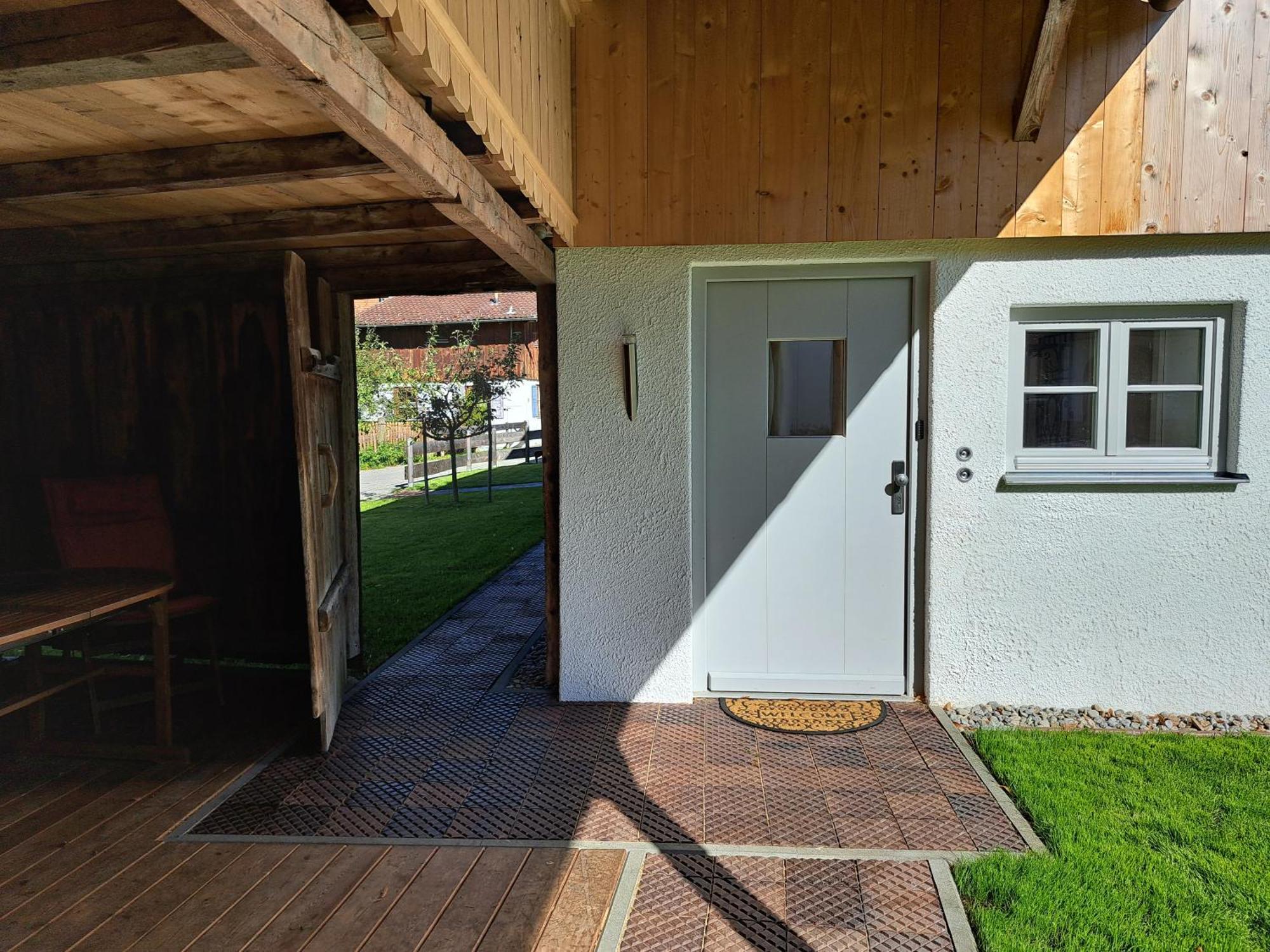 Neu! Ferienwohnungen Im Lueftlmalereck, Hennalahaus Oberammergau Bagian luar foto