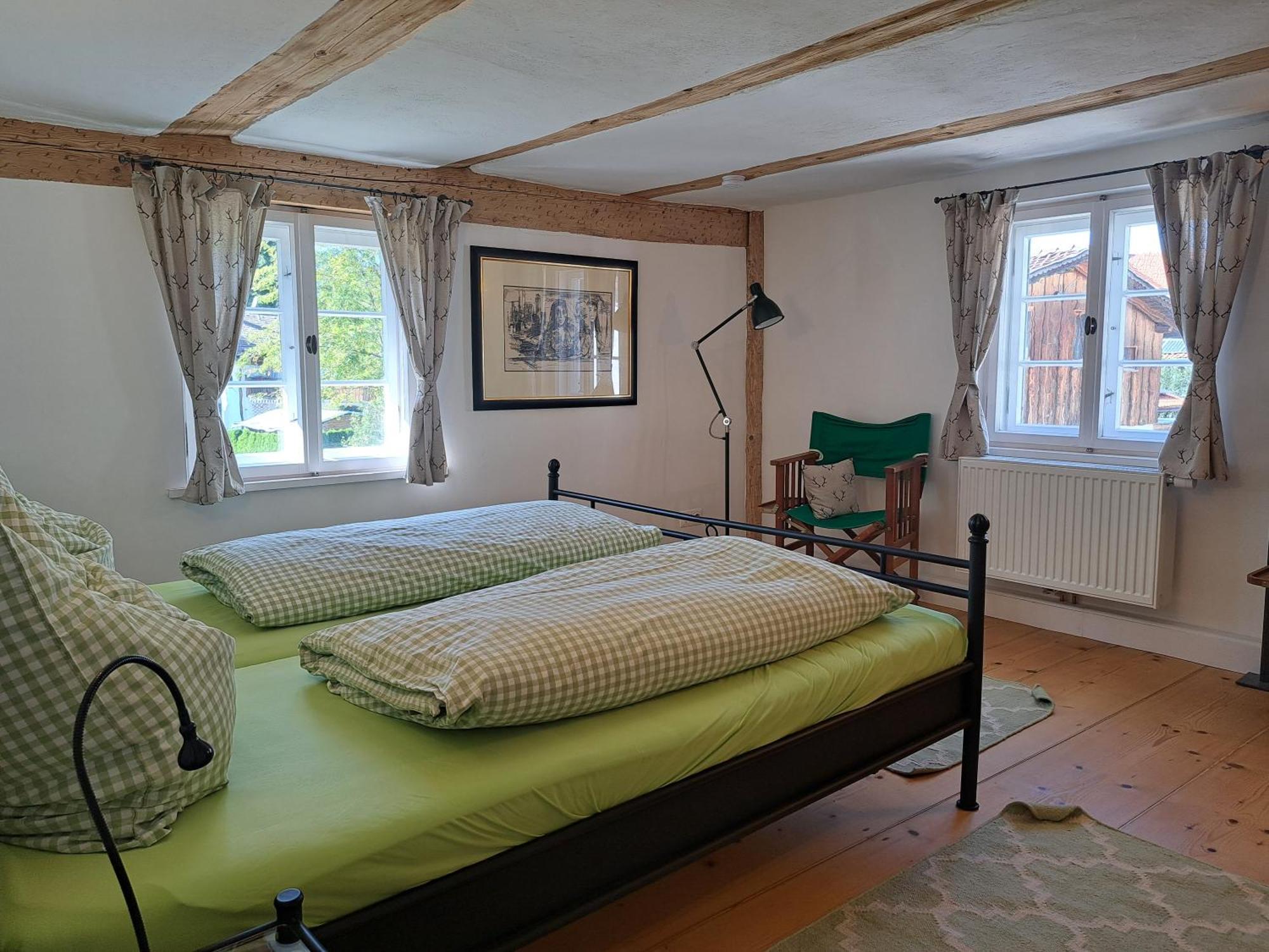 Neu! Ferienwohnungen Im Lueftlmalereck, Hennalahaus Oberammergau Bagian luar foto