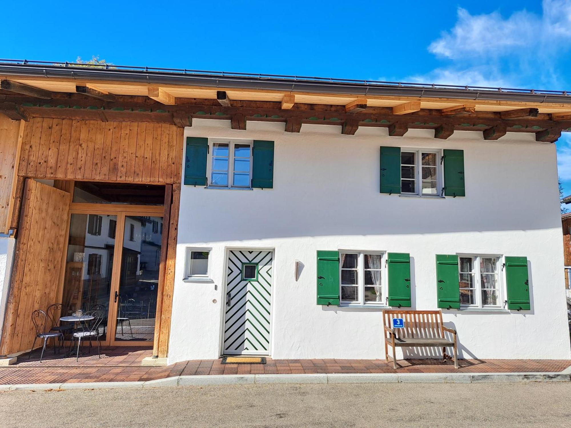 Neu! Ferienwohnungen Im Lueftlmalereck, Hennalahaus Oberammergau Bagian luar foto